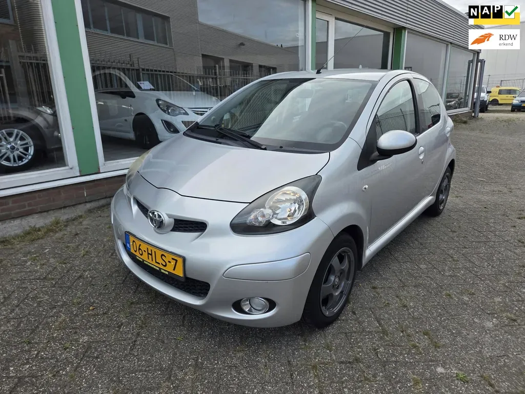 Toyota Aygo (2009) — foto 1