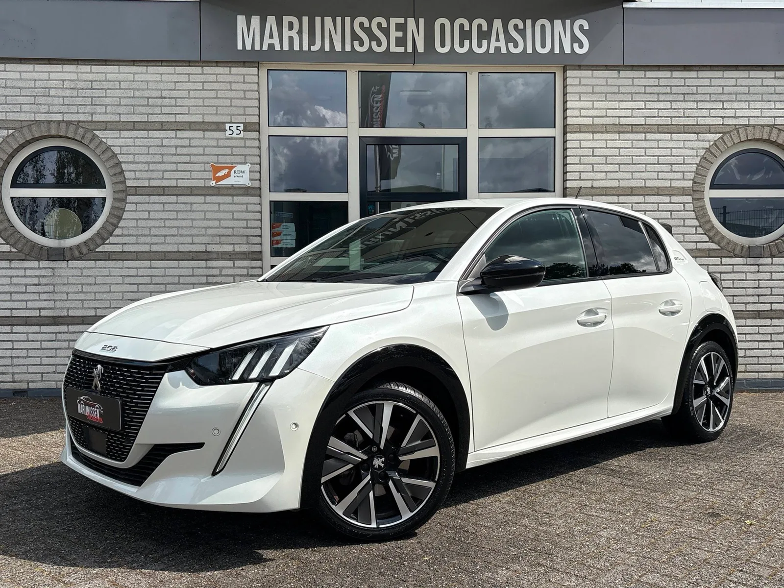 Peugeot 208 (2020) — foto 1