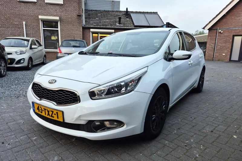 Kia Ceed (2012)