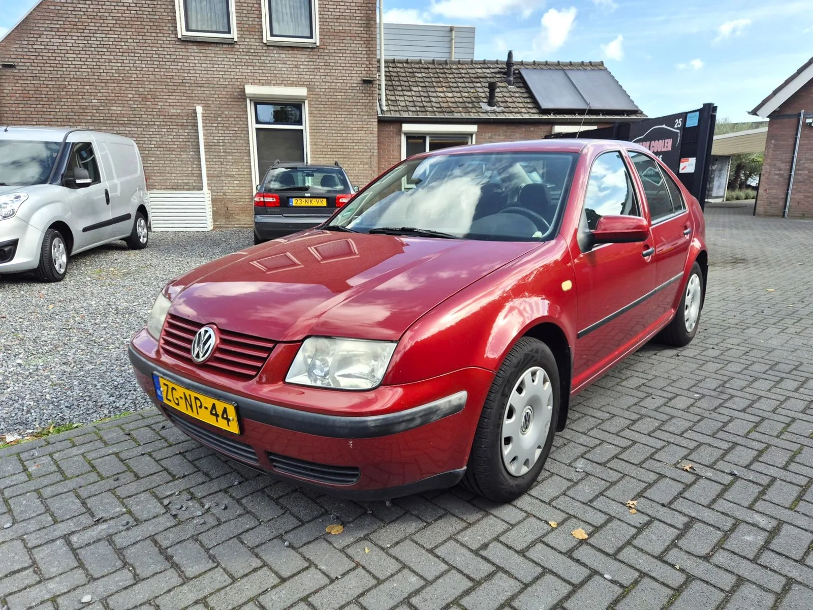 Volkswagen Bora (1999) — foto 1