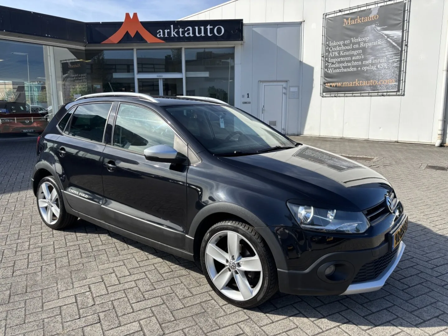 Volkswagen Polo (2011) — foto 1