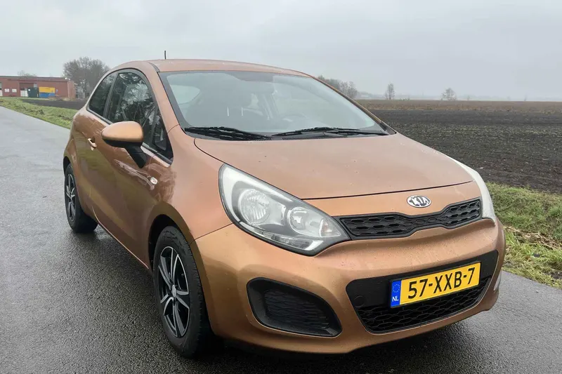 Kia Rio (2013)