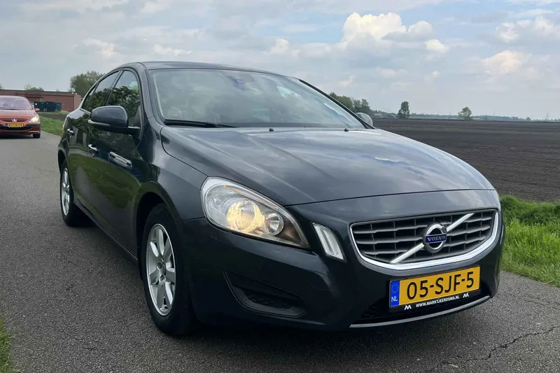 Volvo S60 (2011)