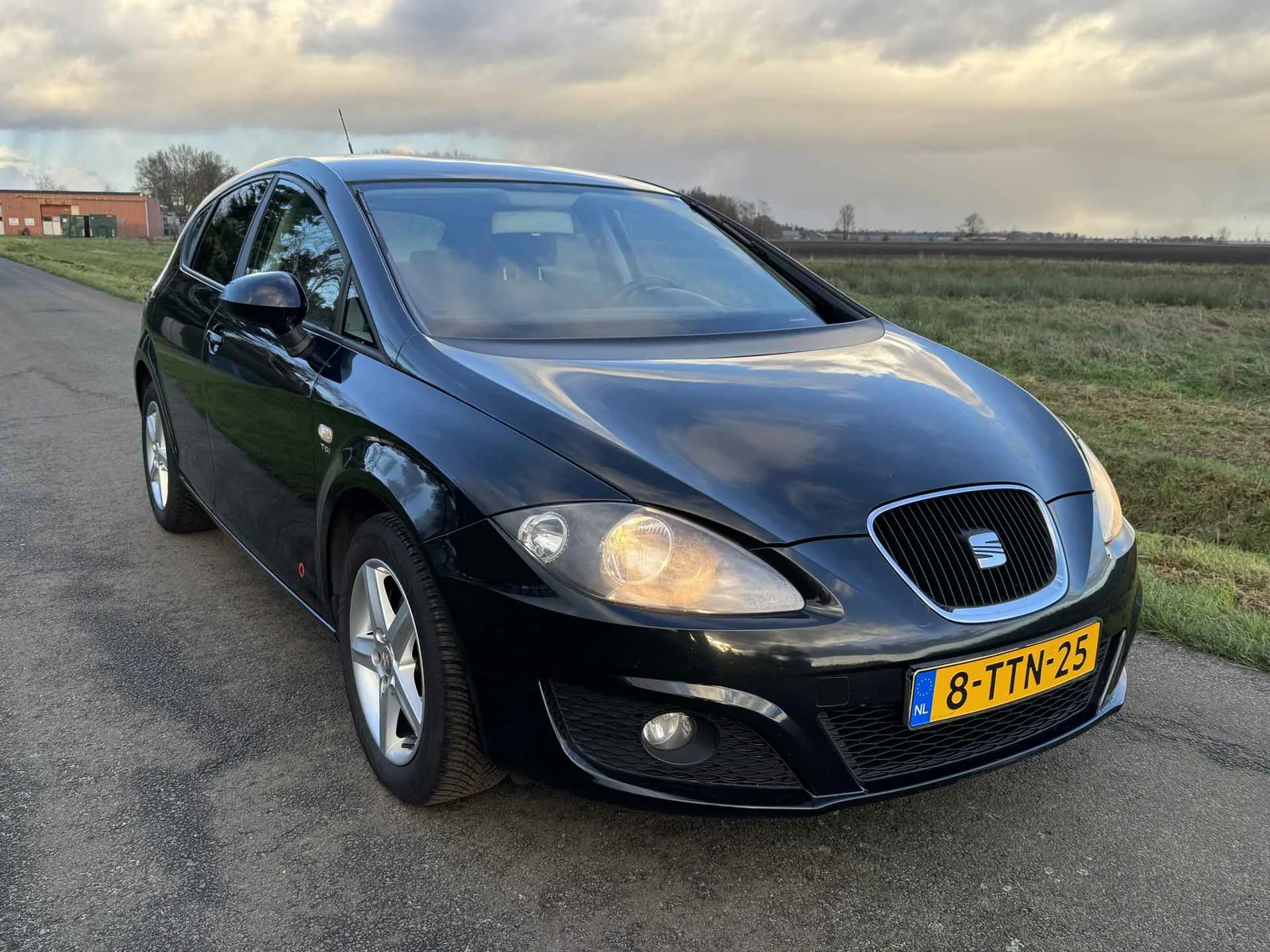 SEAT Leon (2012) — foto 1
