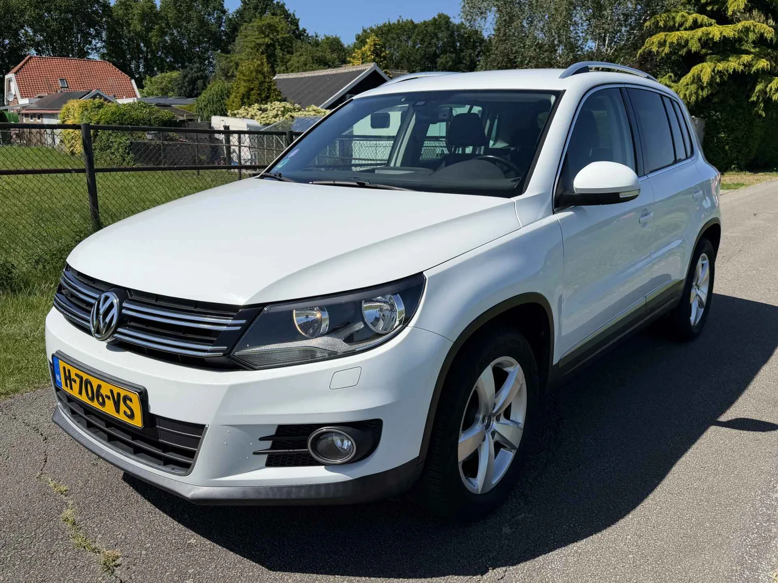 Volkswagen Tiguan (2014) — foto 1