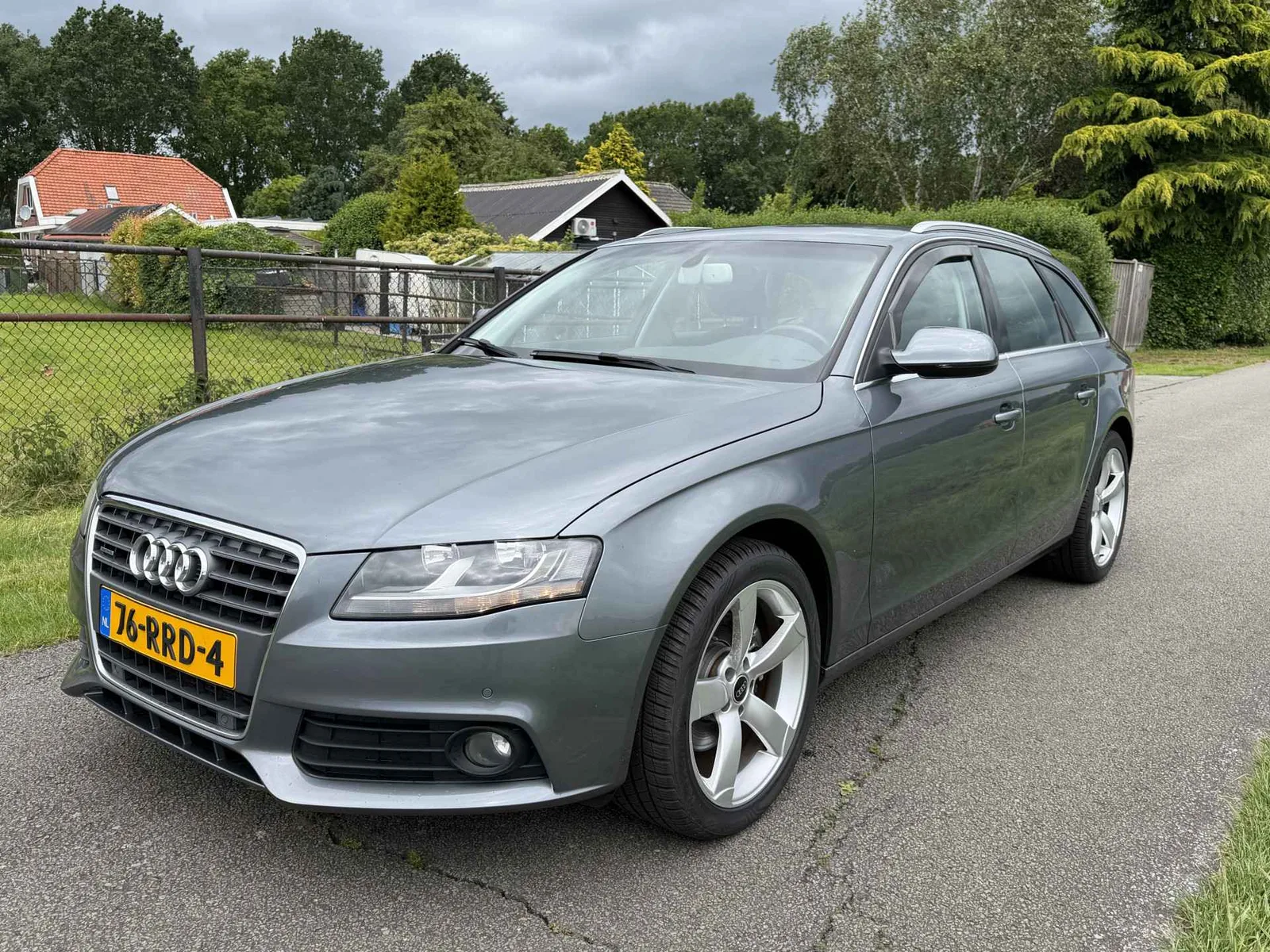 Audi A4 (2011) — foto 1