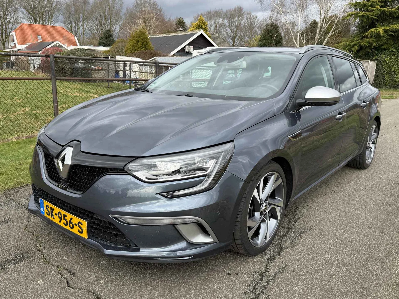 Renault Mégane (2018) — foto 1