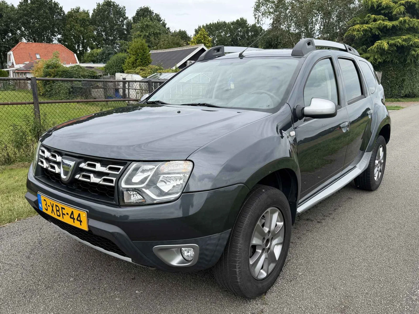 Dacia Duster (2014) — foto 1