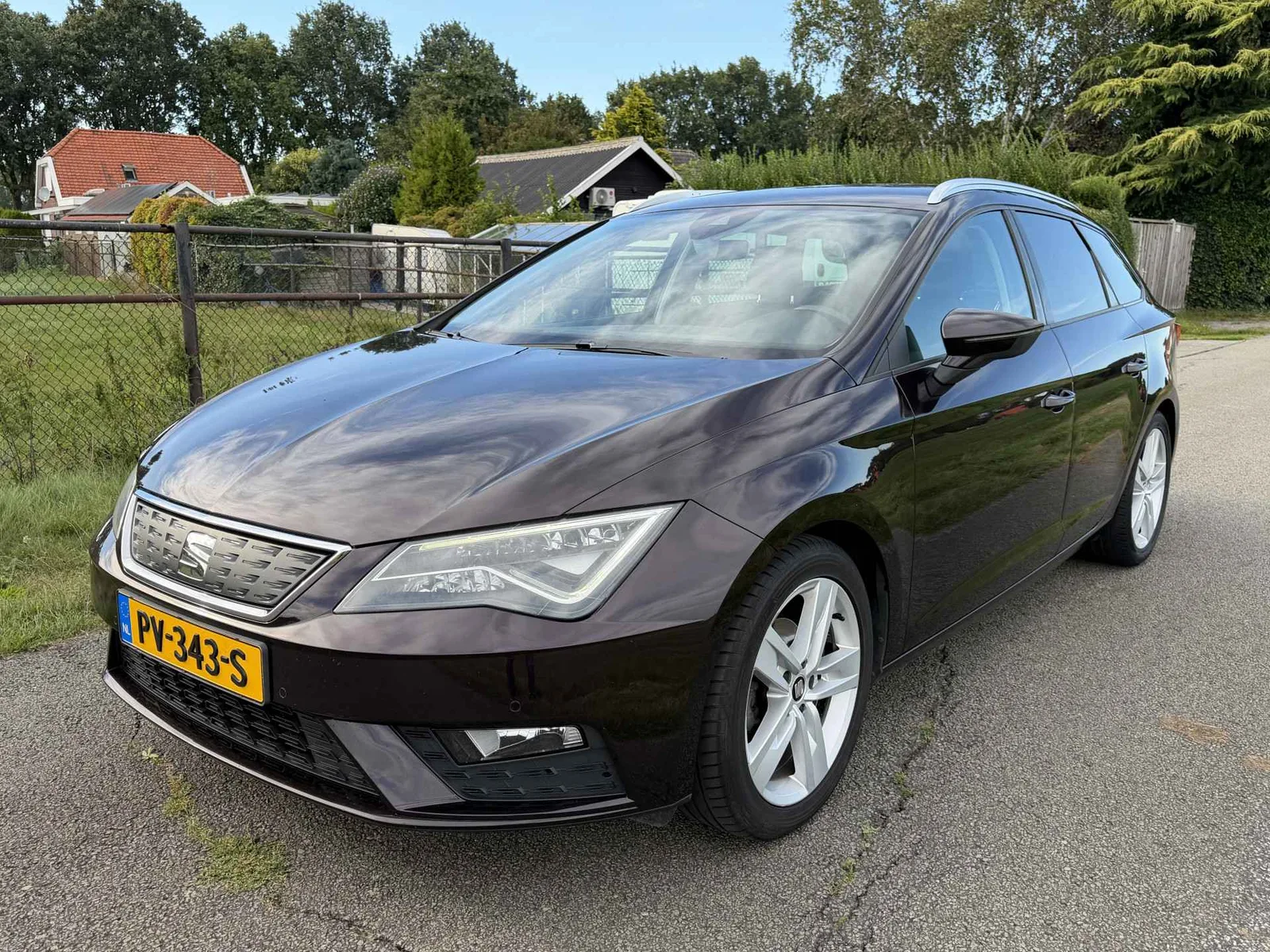 SEAT Leon (2017) — foto 1