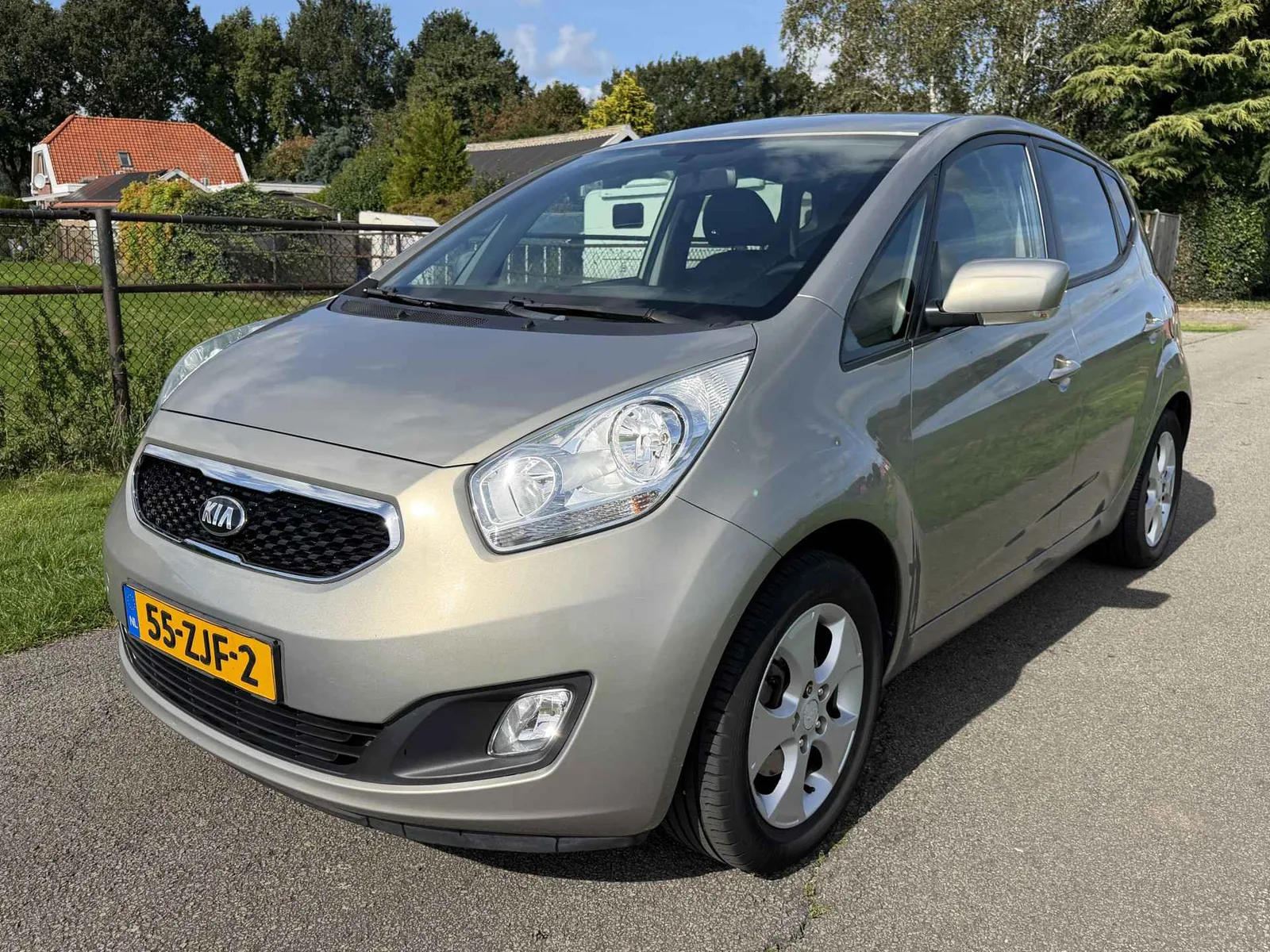 Kia Venga (2012) — foto 1