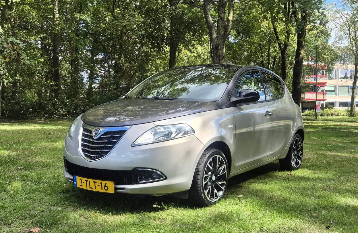 Lancia Ypsilon (2014) — foto 1