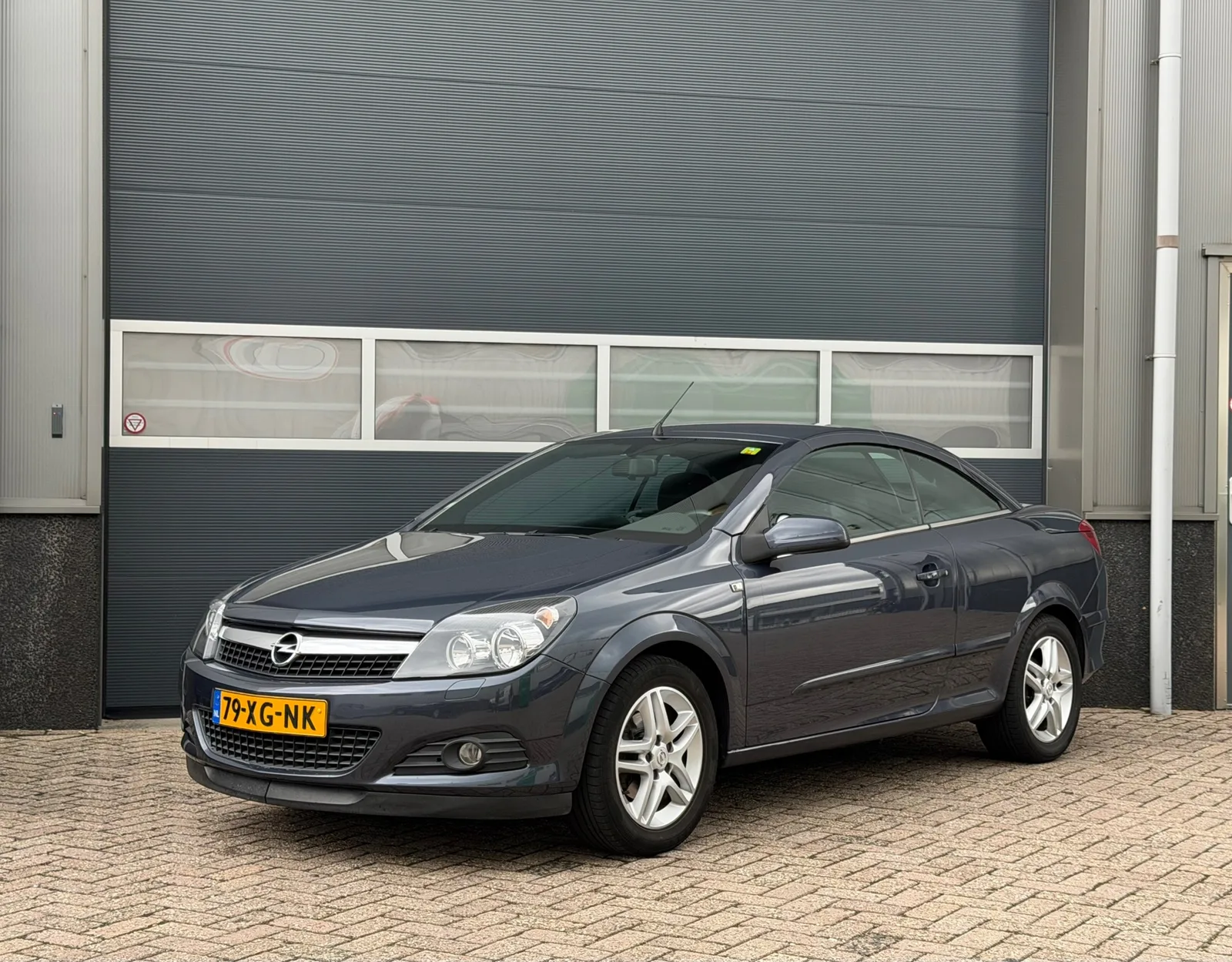 Opel Astra Twin Top (2007) — foto 1