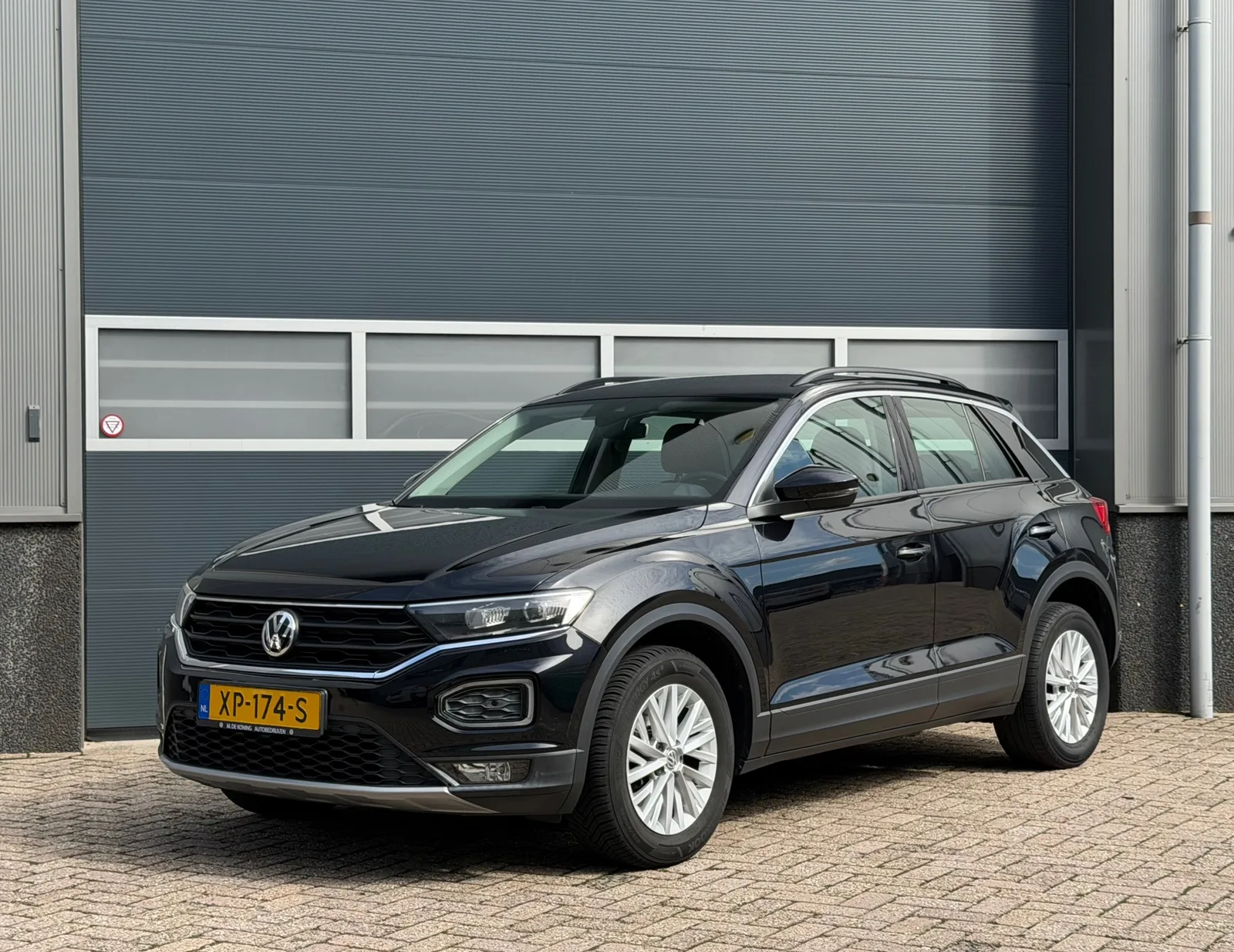 Volkswagen T-Roc (2018) — foto 1