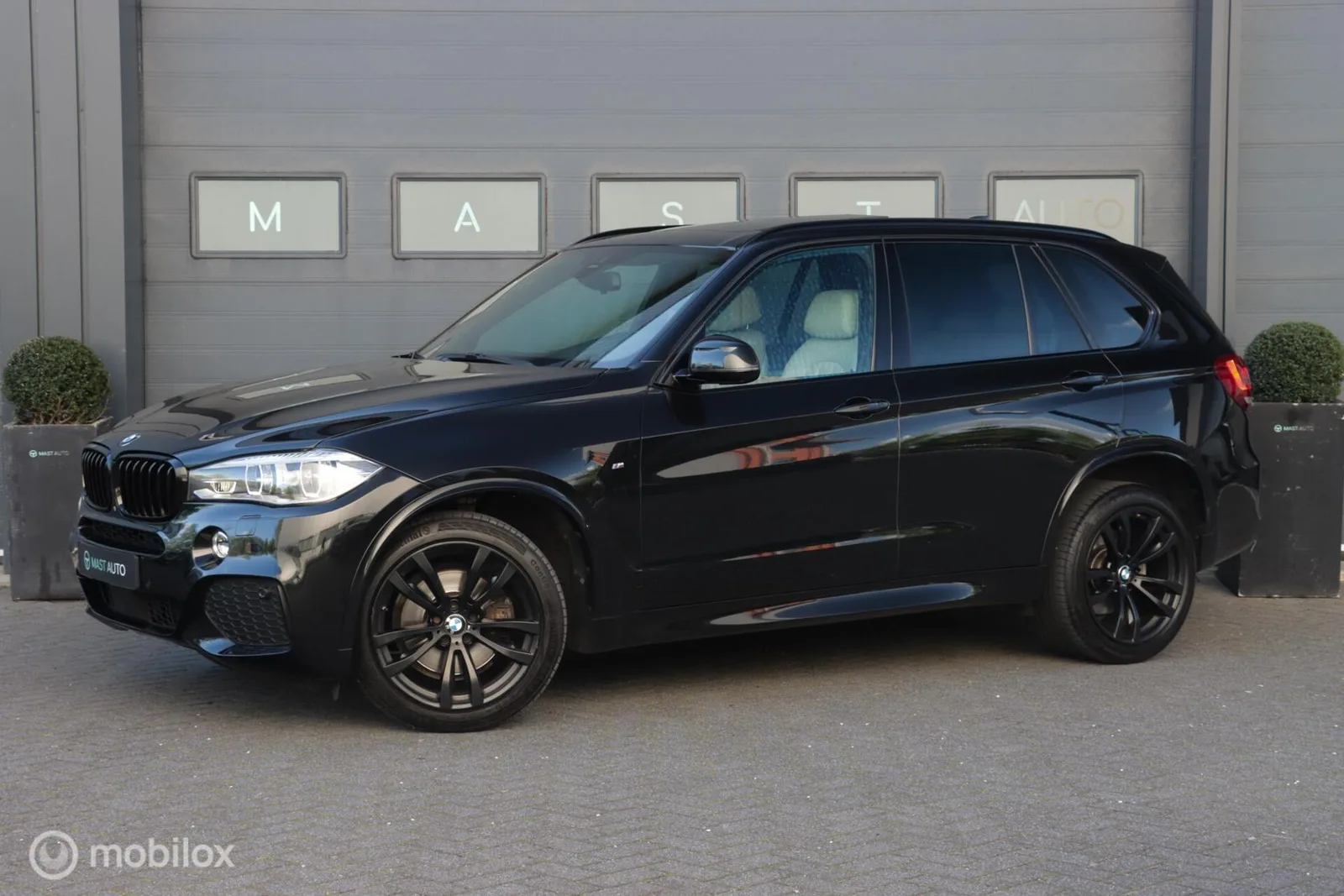 BMW X5 (2015) — foto 1