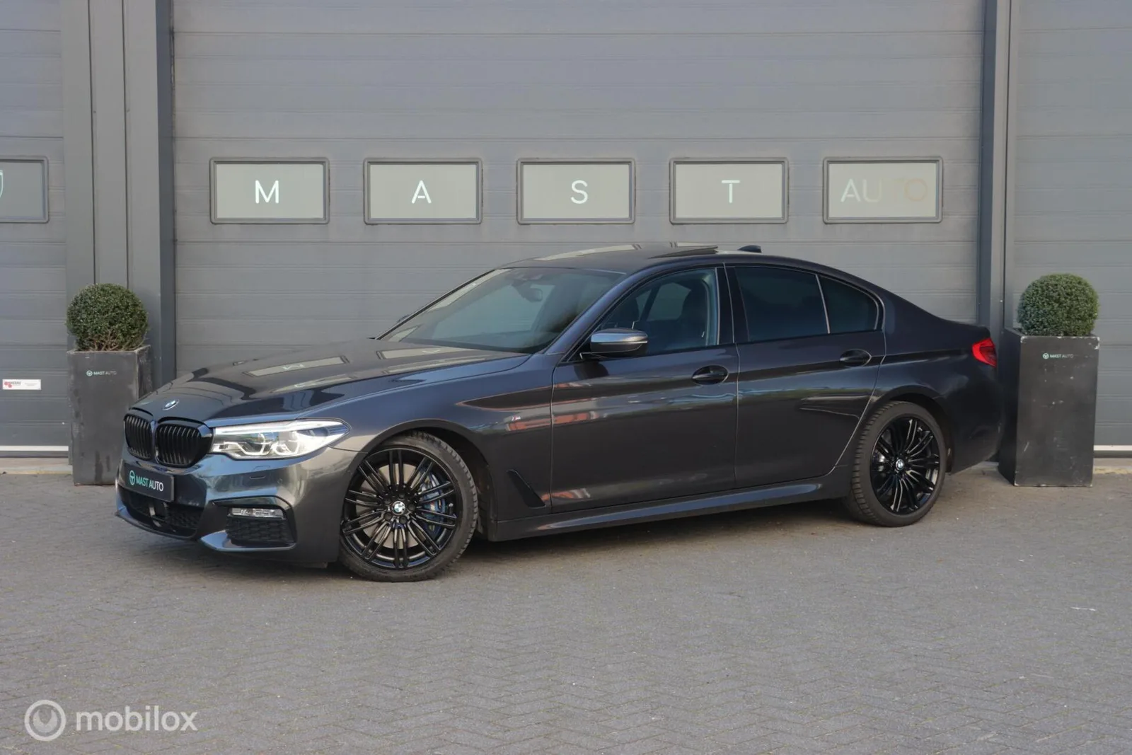 BMW 5-Serie (2017) — foto 1