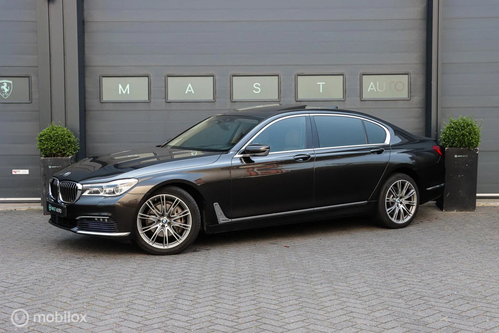 BMW 7-Serie (2015) — foto 1