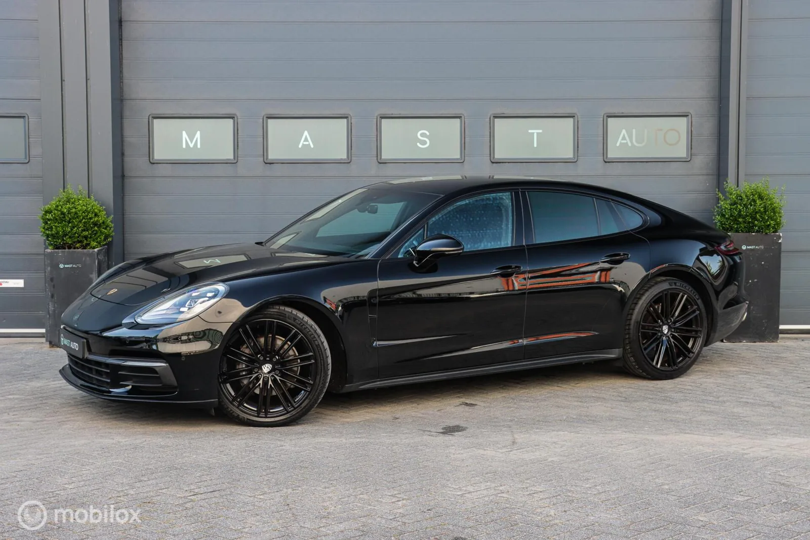 Porsche Panamera (2018) — foto 1