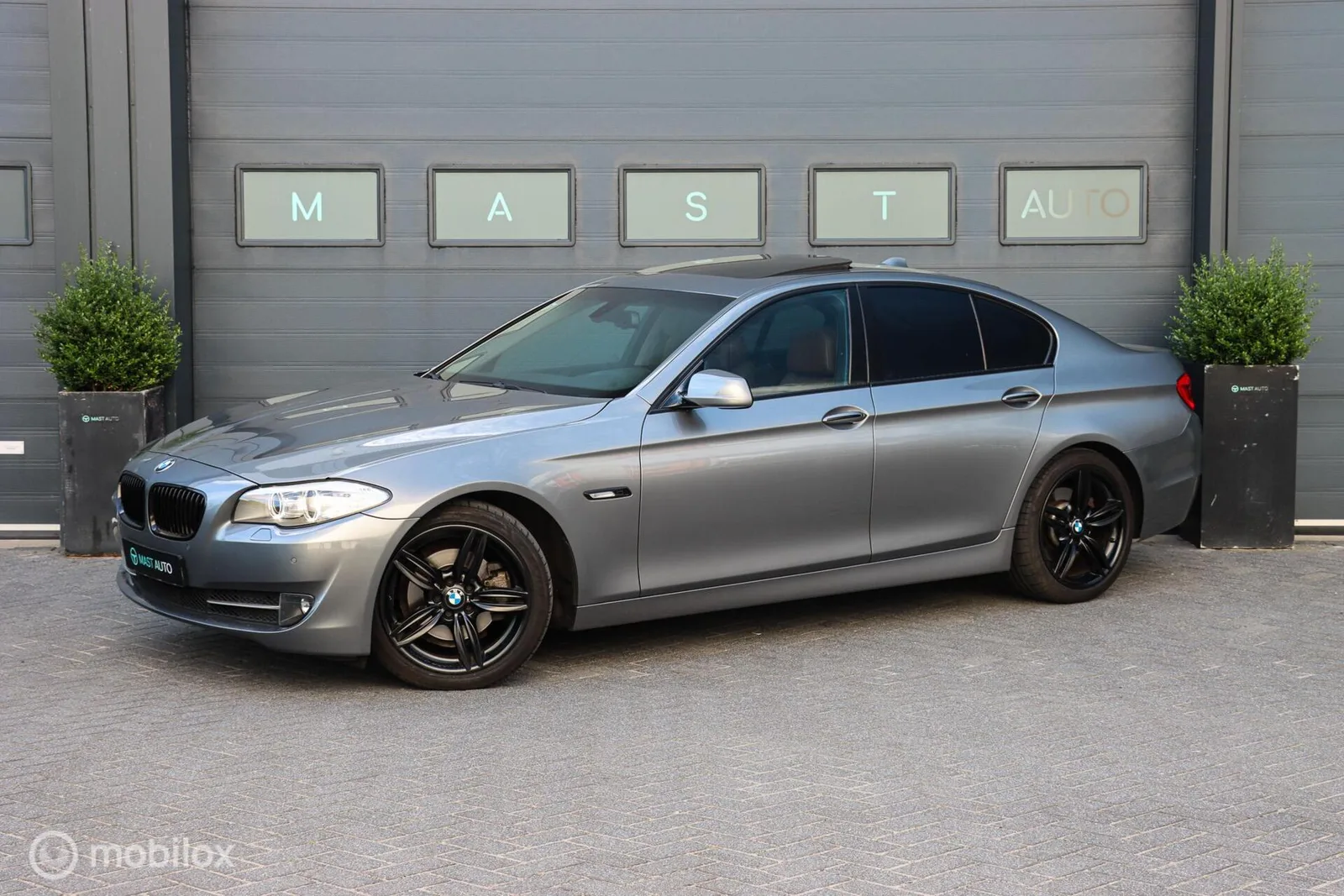 BMW 5-Serie (2012) — foto 1