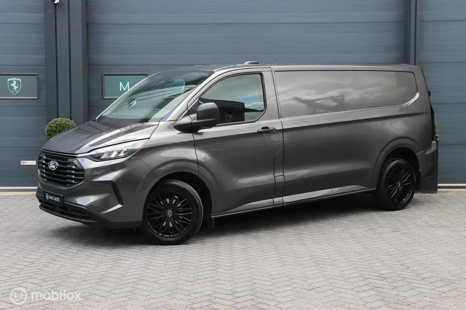 Ford Transit Custom (2024) — foto 1