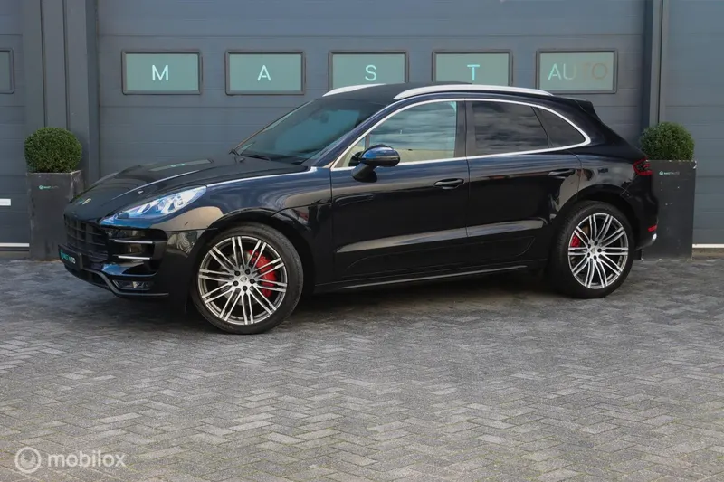 Porsche Macan (2015)