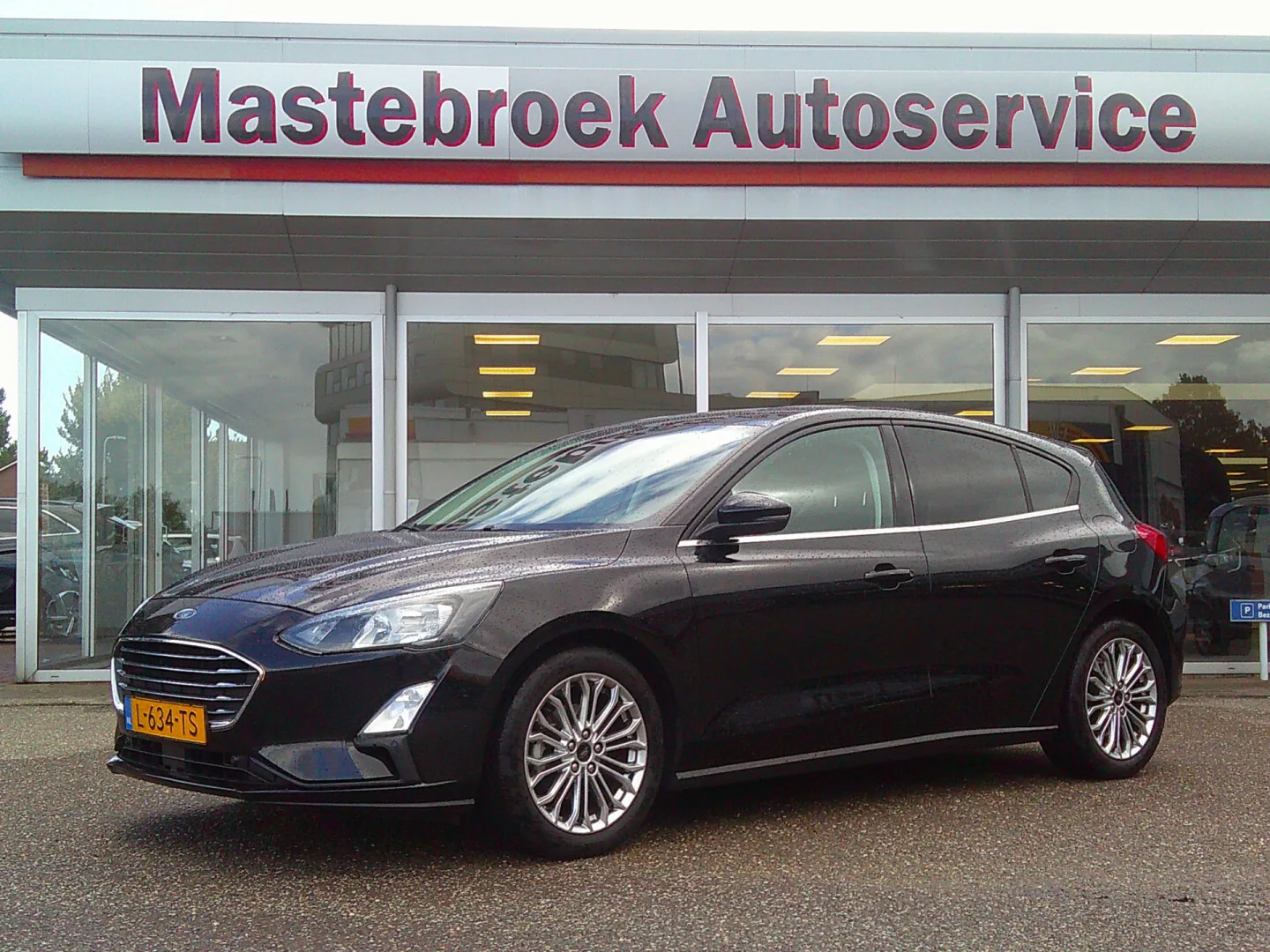 Ford Focus (2021) — foto 1