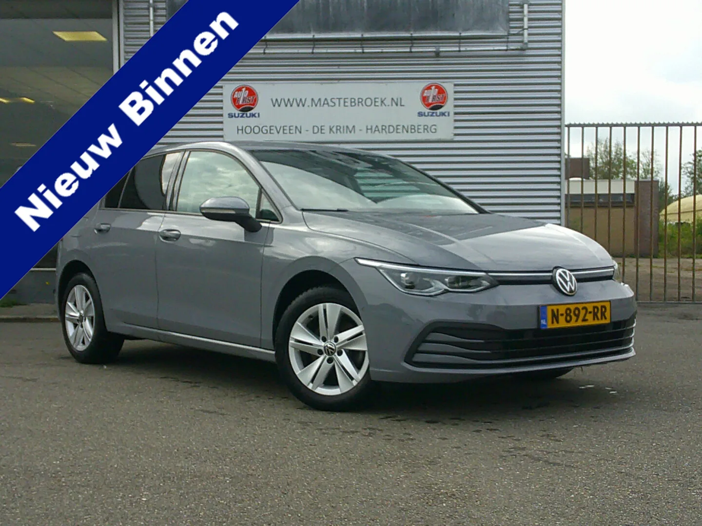 Volkswagen Golf (2022) — foto 1