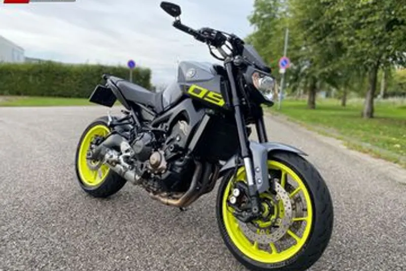 Yamaha MT-09 (2016)