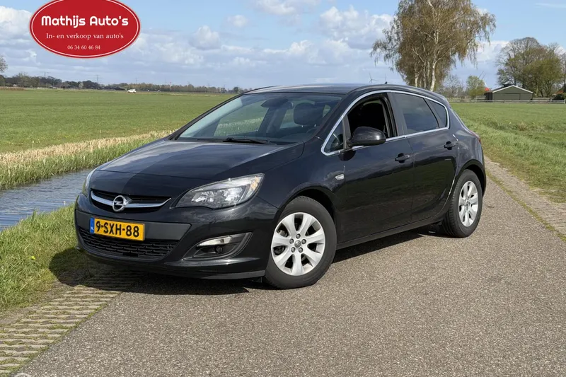 Opel Astra (2014)