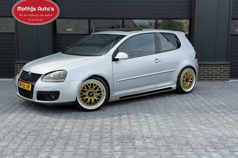 Volkswagen Golf (2006)