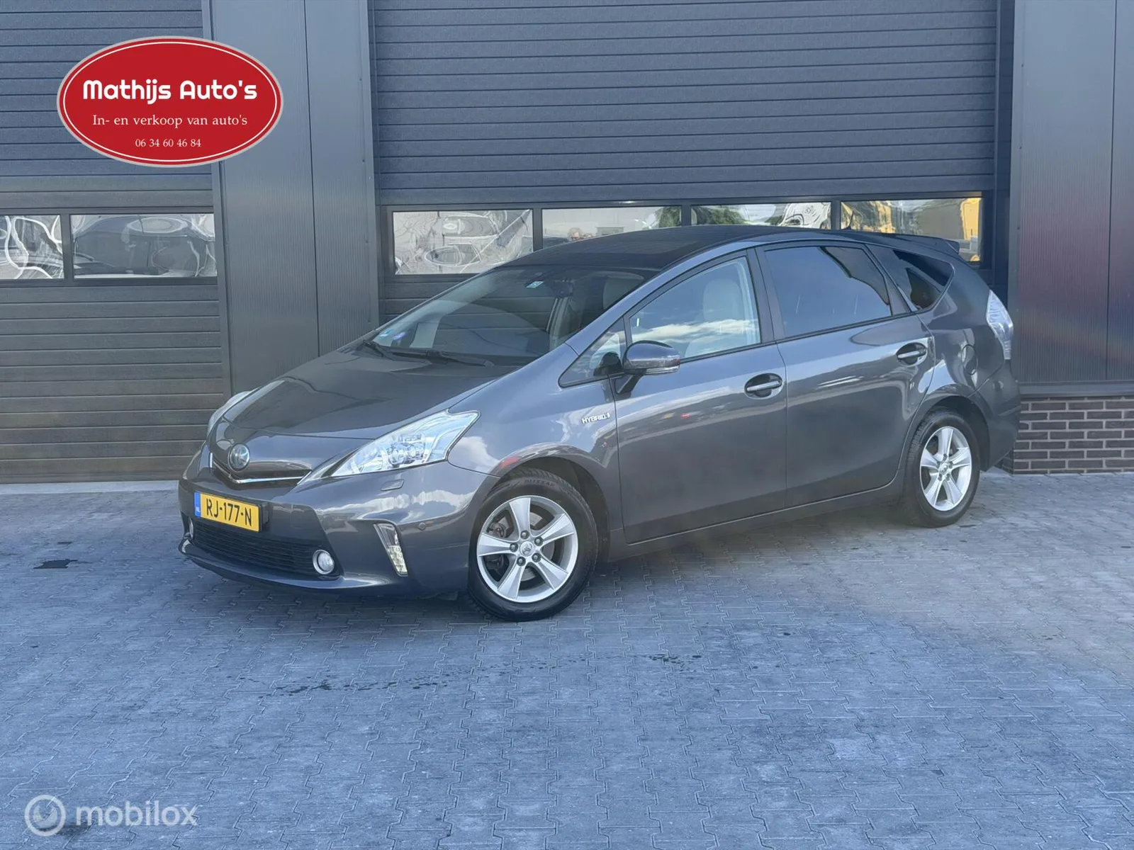 Toyota Prius (2013) — foto 1