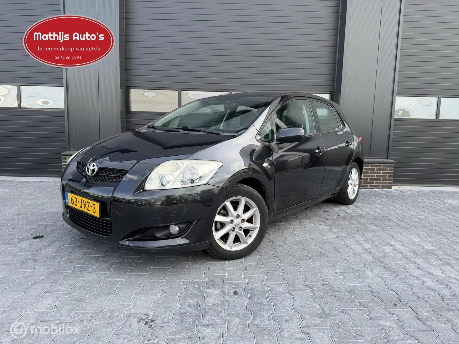 Toyota Auris (2009) — foto 1