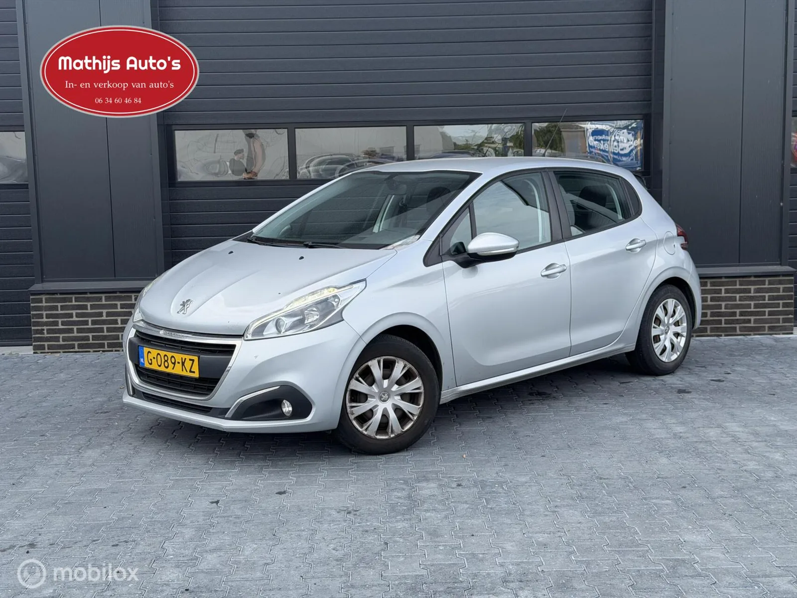 Peugeot 208 (2016) — foto 1