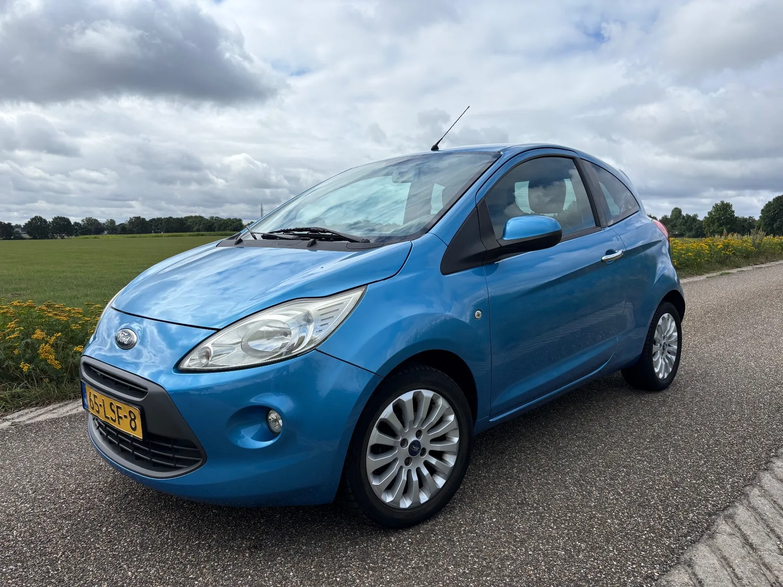 Ford Ka (2010) — foto 1