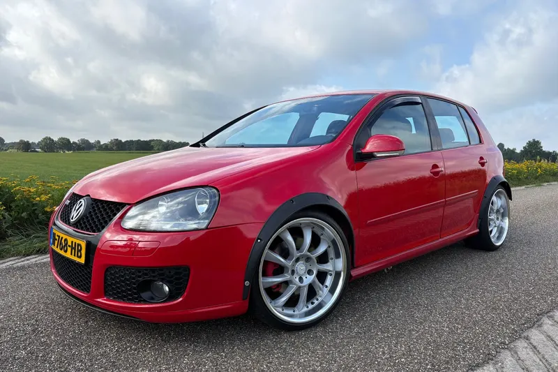 Volkswagen Golf (2005)
