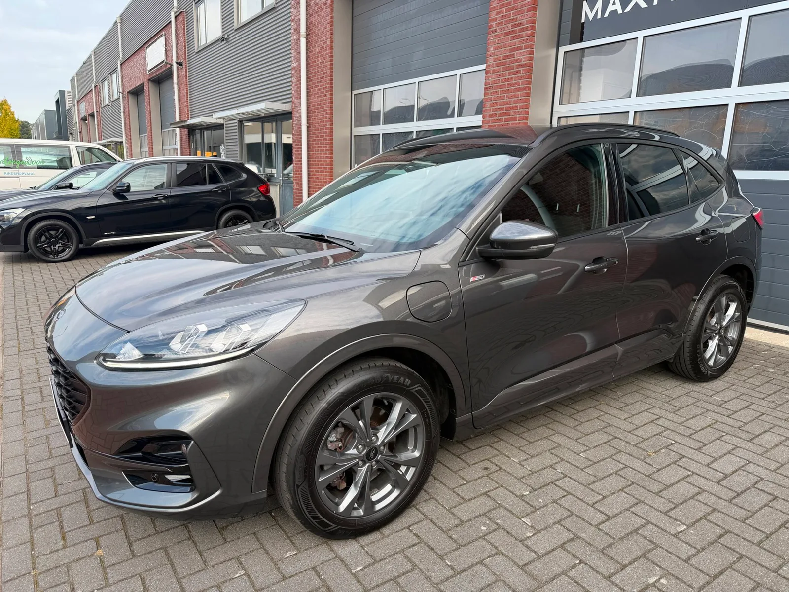Ford Kuga (2021) — foto 1