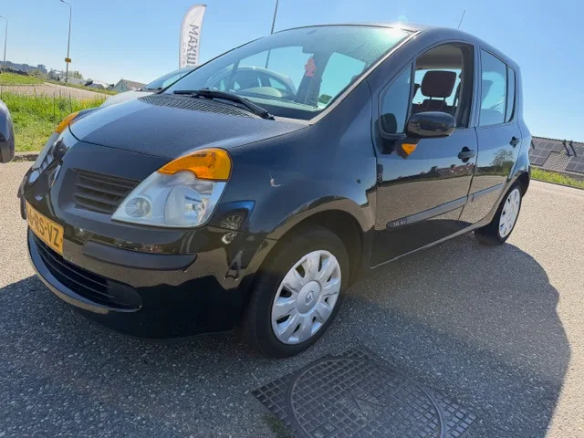 Renault Modus (2005) — foto 1
