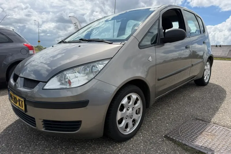 Mitsubishi Colt (2007)