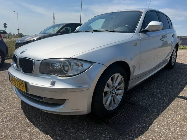 BMW 1-Serie (2010) — foto 1