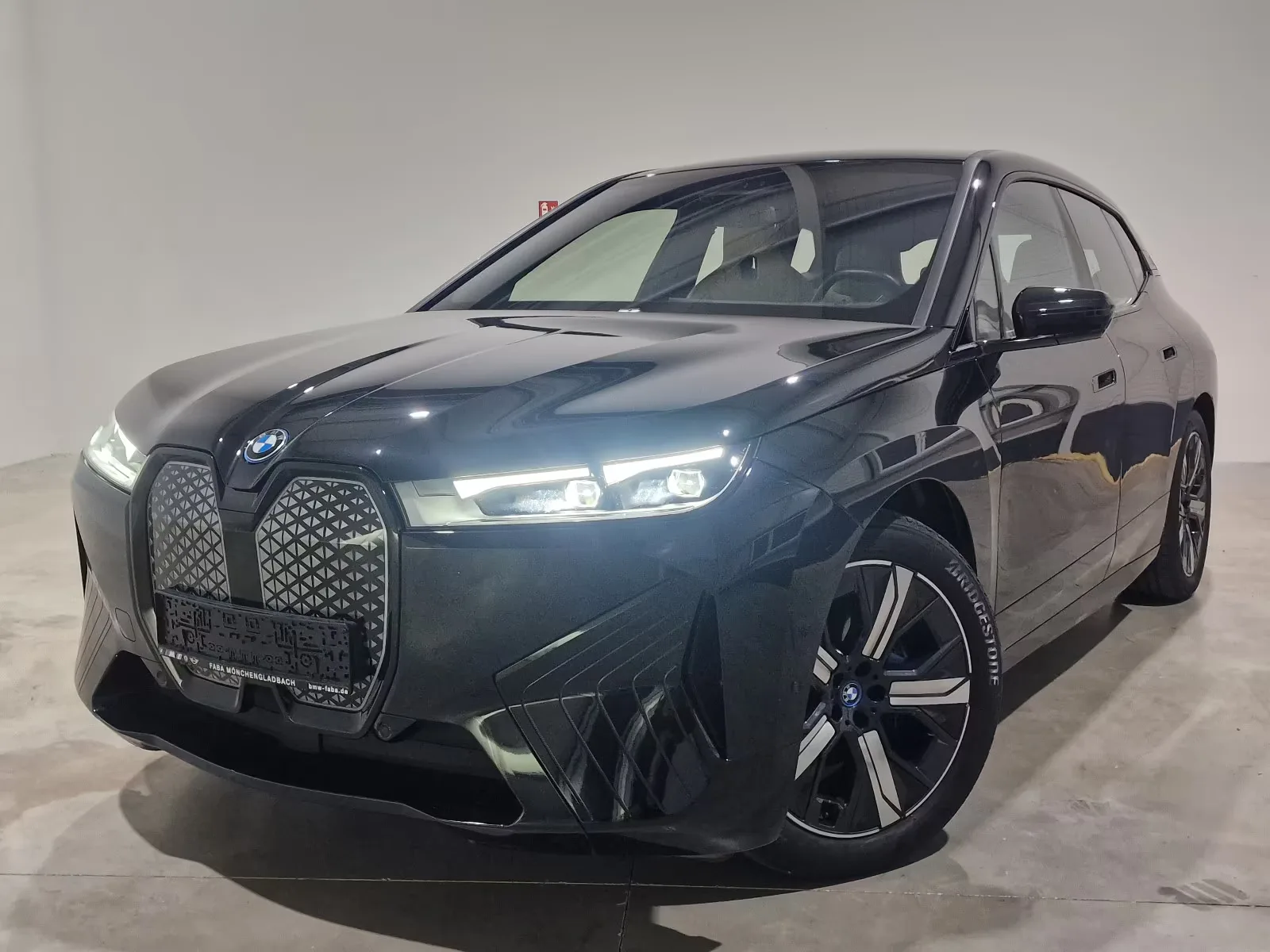 BMW iX (0) — foto 1