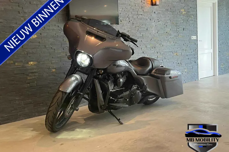 Harley-Davidson Street Glide (2014)