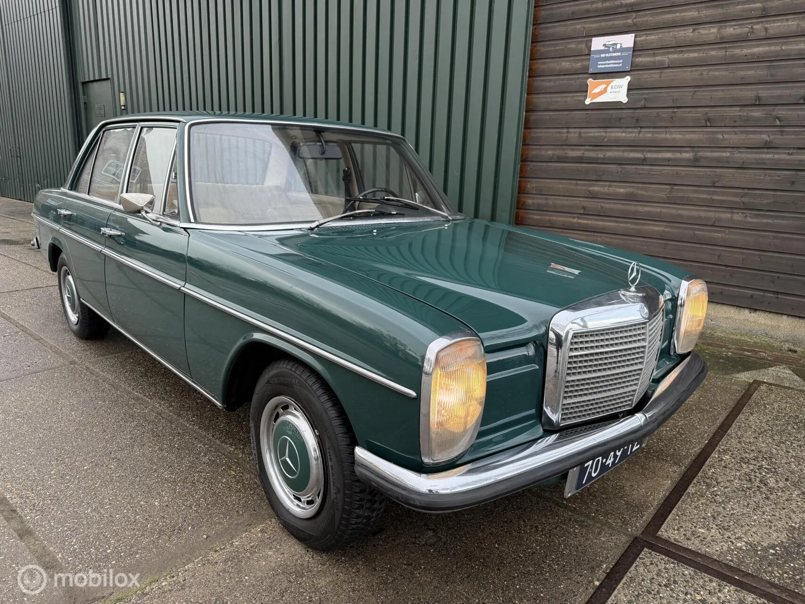Mercedes-Benz 200-Serie (1972) — foto 1