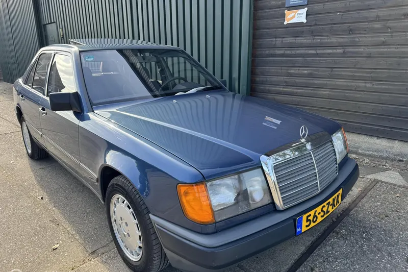 Mercedes-Benz 200-Serie (1988)