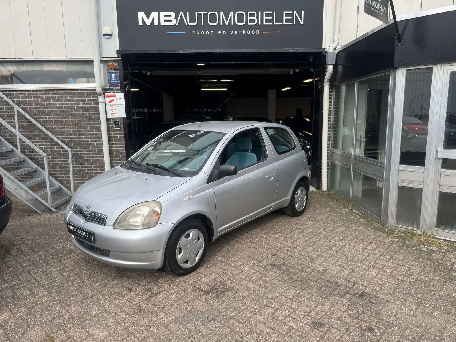 Toyota Yaris (1999) — foto 1