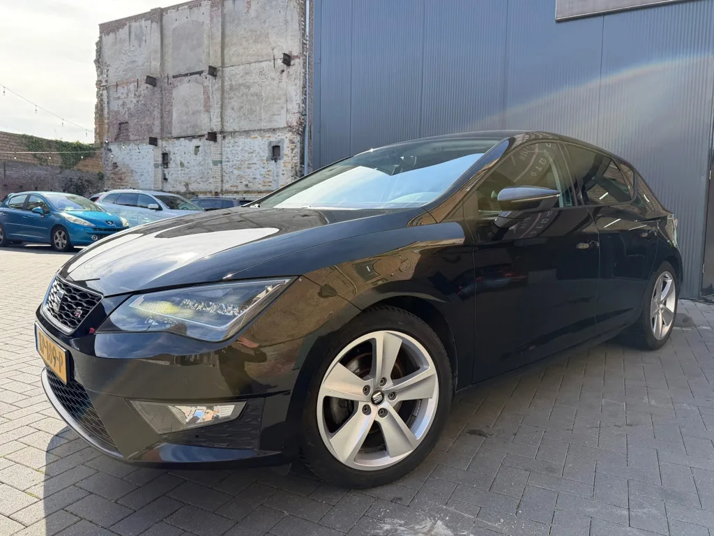 SEAT Leon (2017) — foto 1