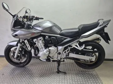 Suzuki Bandit 650 SA (2010) — foto 1
