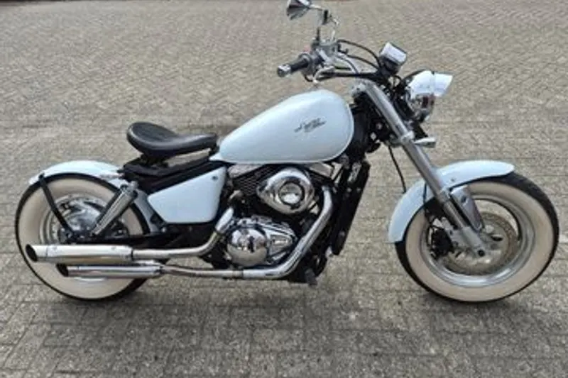 Suzuki VZ 800 Marauder (2000)