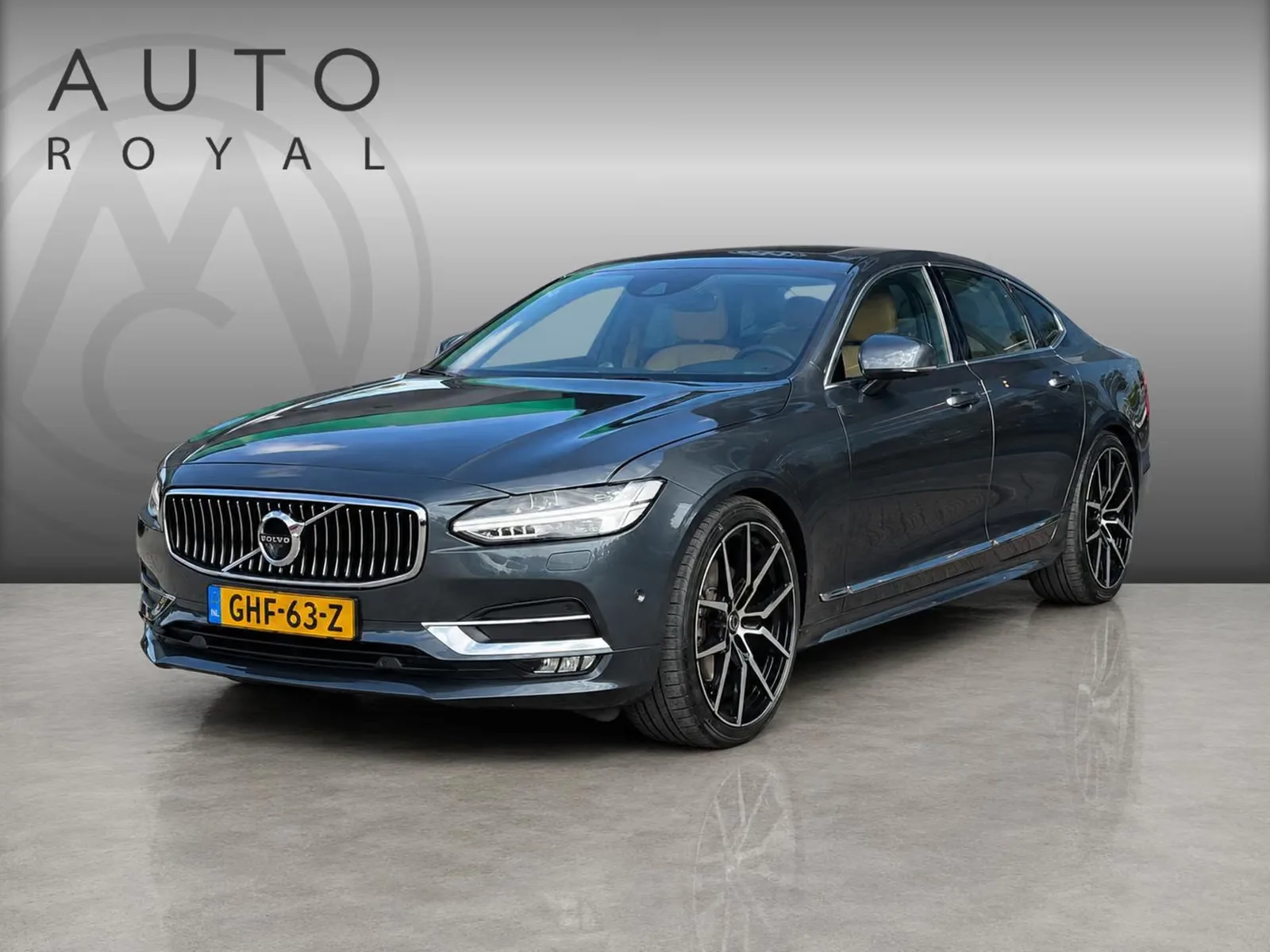 Volvo S90 (2016) — foto 1