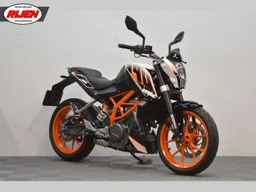 KTM 390 Duke (2015) — foto 1