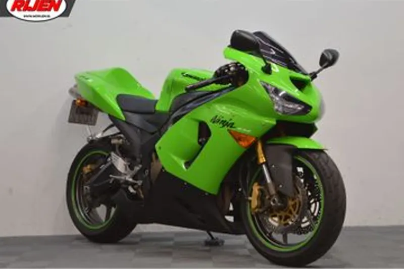 Kawasaki Ninja ZX-6R (2005)