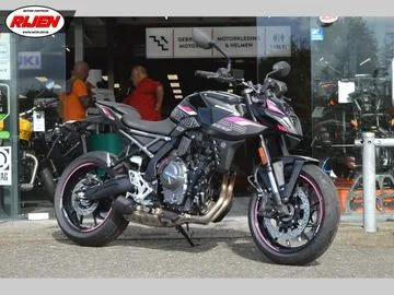 Suzuki GSX-8S (2026) — foto 1
